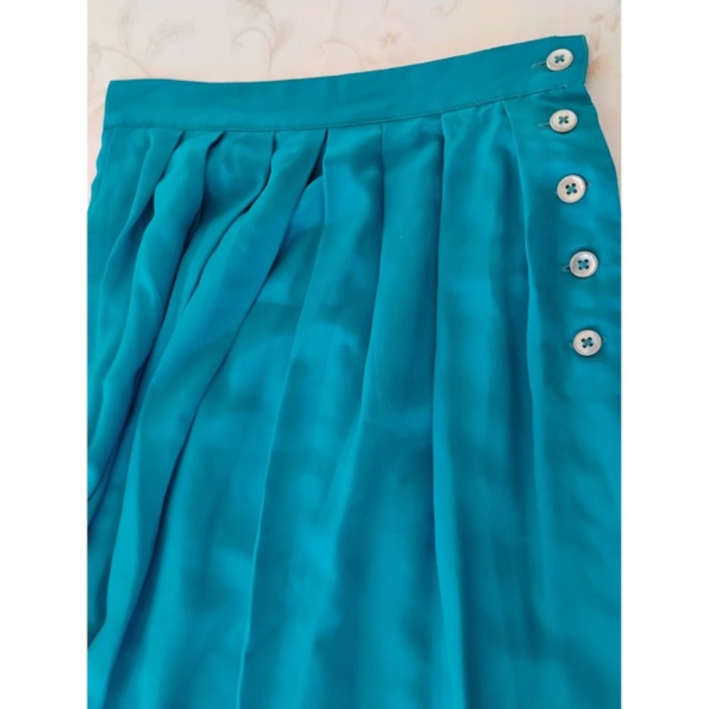 Chez Soie Silk Turquoise Teal Pleated Midi Skirt with Side Buttons Womens Size 6